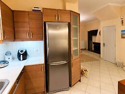 Alio Seaside Maisonette Steps From Diakopto Beach