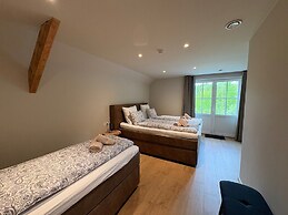 Luxury Group Stay in the Ardennes
