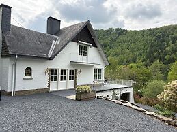 Luxury Group Stay in the Ardennes