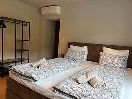 Luxury Group Stay in the Ardennes