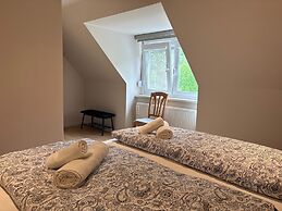 Luxury Group Stay in the Ardennes