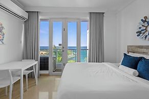 Condado Lagoon - Waterfront Escape