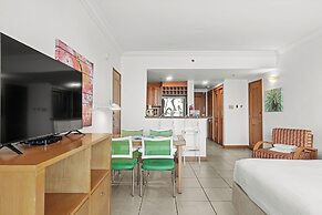 Condado Lagoon - Waterfront Escape