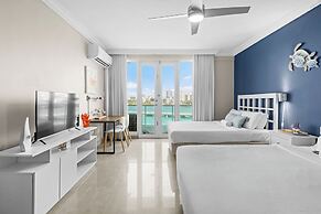 Condado Lagoon - Waterfront Escape