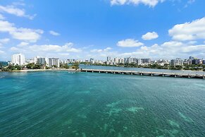 Condado Lagoon - Waterfront Escape