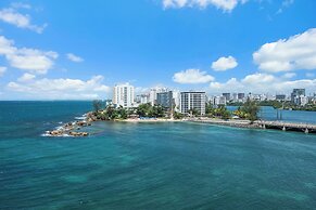 Condado Lagoon - Waterfront Escape