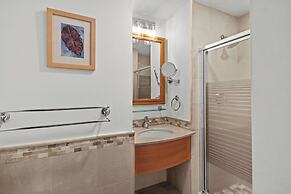 Condado Lagoon - Waterfront Escape