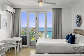 Condado Lagoon - Waterfront Escape