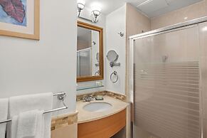 Condado Lagoon - Waterfront Escape