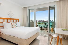 Condado Lagoon - Waterfront Escape
