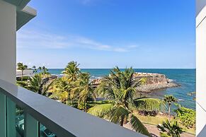 Condado Lagoon - Waterfront Escape