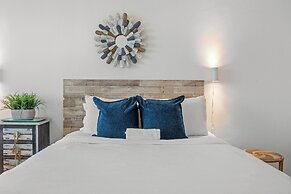 Condado Lagoon - Waterfront Escape