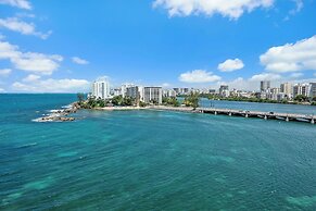 Condado Lagoon - Waterfront Escape