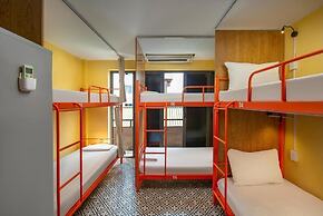 Downtown Hostel & Rooftop Bar