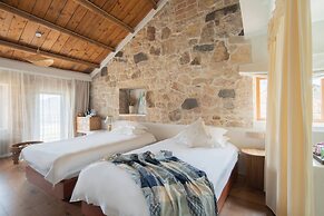 YAOJIA XINGLUOHAIYE RESORT