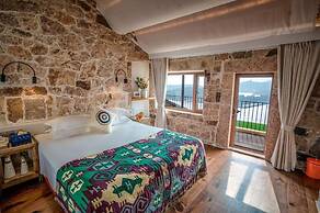 YAOJIA XINGLUOHAIYE RESORT