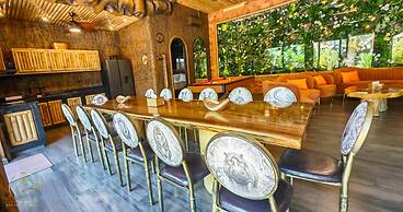 MANJILAND Luxury Pool Villa Pattaya