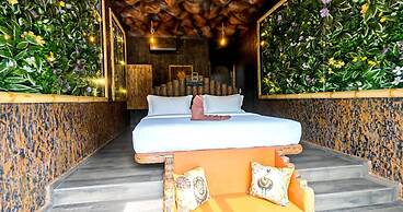 MANJILAND Luxury Pool Villa Pattaya