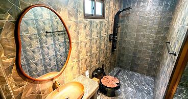 MANJILAND Luxury Pool Villa Pattaya