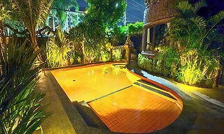 MANJILAND Luxury Pool Villa Pattaya