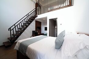 Lunaire Guest House