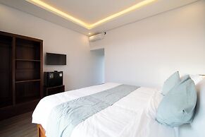 Lunaire Guest House