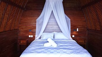 Suwehan Cliff Inn with Hammock Penida