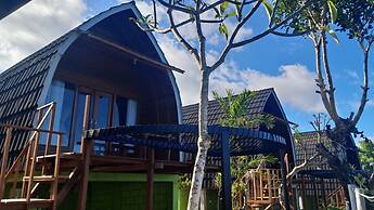 Suwehan Cliff Inn with Hammock Penida