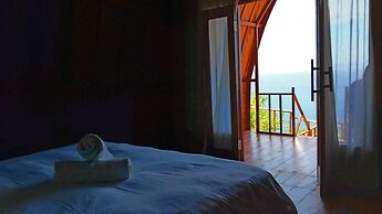 Suwehan Cliff Inn with Hammock Penida