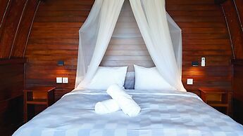 Suwehan Cliff Inn with Hammock Penida