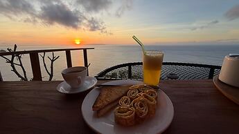 Suwehan Cliff Inn with Hammock Penida