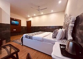 Sach Hotel & Resort Masoori