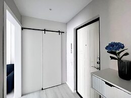 Apartment near Park Chelyuskintsev