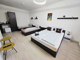 Mariposa Apartments