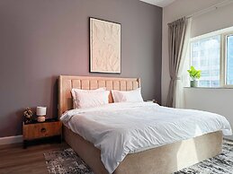 2 Bedroom APT in Elite Sports Residence
