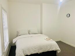 Kensington Studio, 3rd-floor City Base