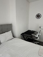 Kensington Studio, 3rd-floor City Base