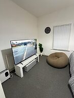 Kensington Studio, 3rd-floor City Base