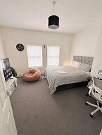 Kensington Studio, 3rd-floor City Base
