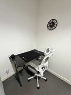 Kensington Studio, 3rd-floor City Base