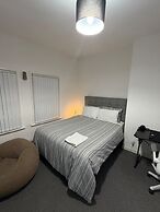 Kensington Studio, 3rd-floor City Base