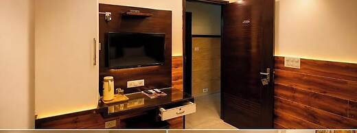 Hotel Atithi Palace