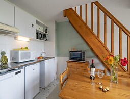 3 BED Apartment With Garden