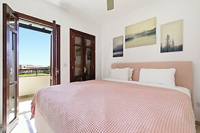 Beautiful Apartment Callysta PA11