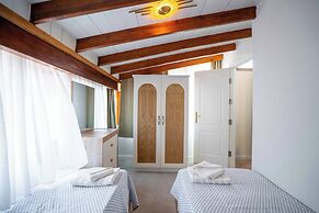 Derya Guest House