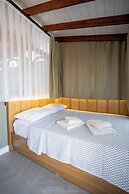 Derya Guest House