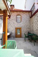 Derya Guest House