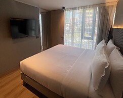 One Manquehue EXC Bright 1BR Apartment