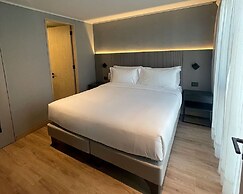One Manquehue EXC Bright 1BR Apartment
