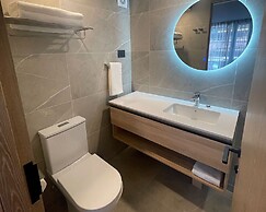One Manquehue EXC Bright 1BR Apartment
